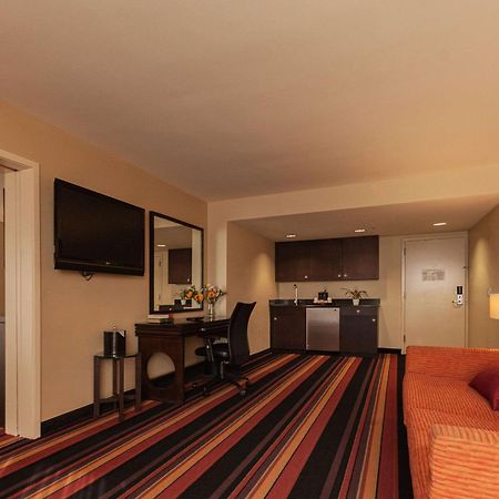 Clarion Hotel New Orleans - Airport & Conference Center Kenner Buitenkant foto