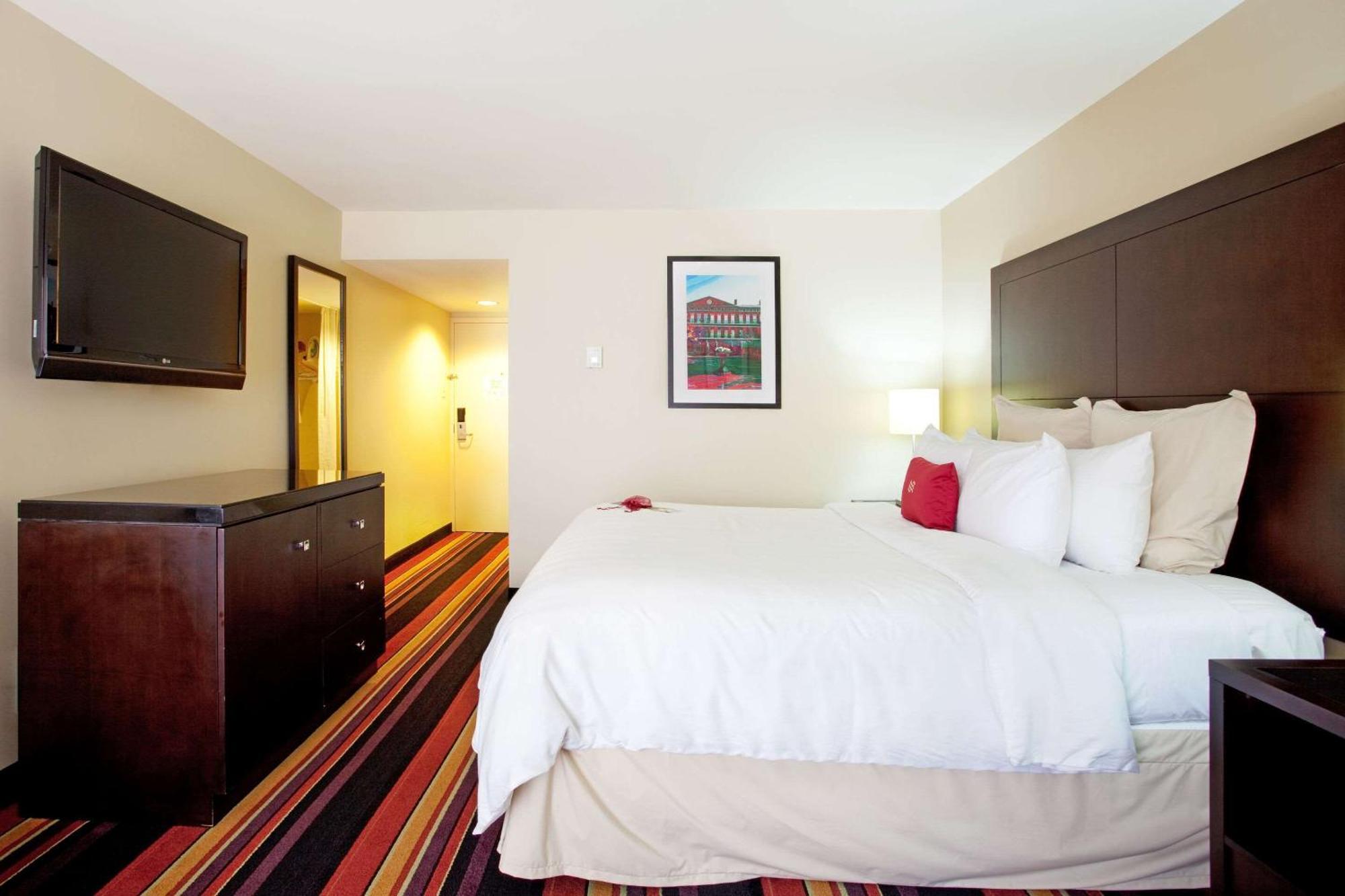 Clarion Hotel New Orleans - Airport & Conference Center Kenner Buitenkant foto