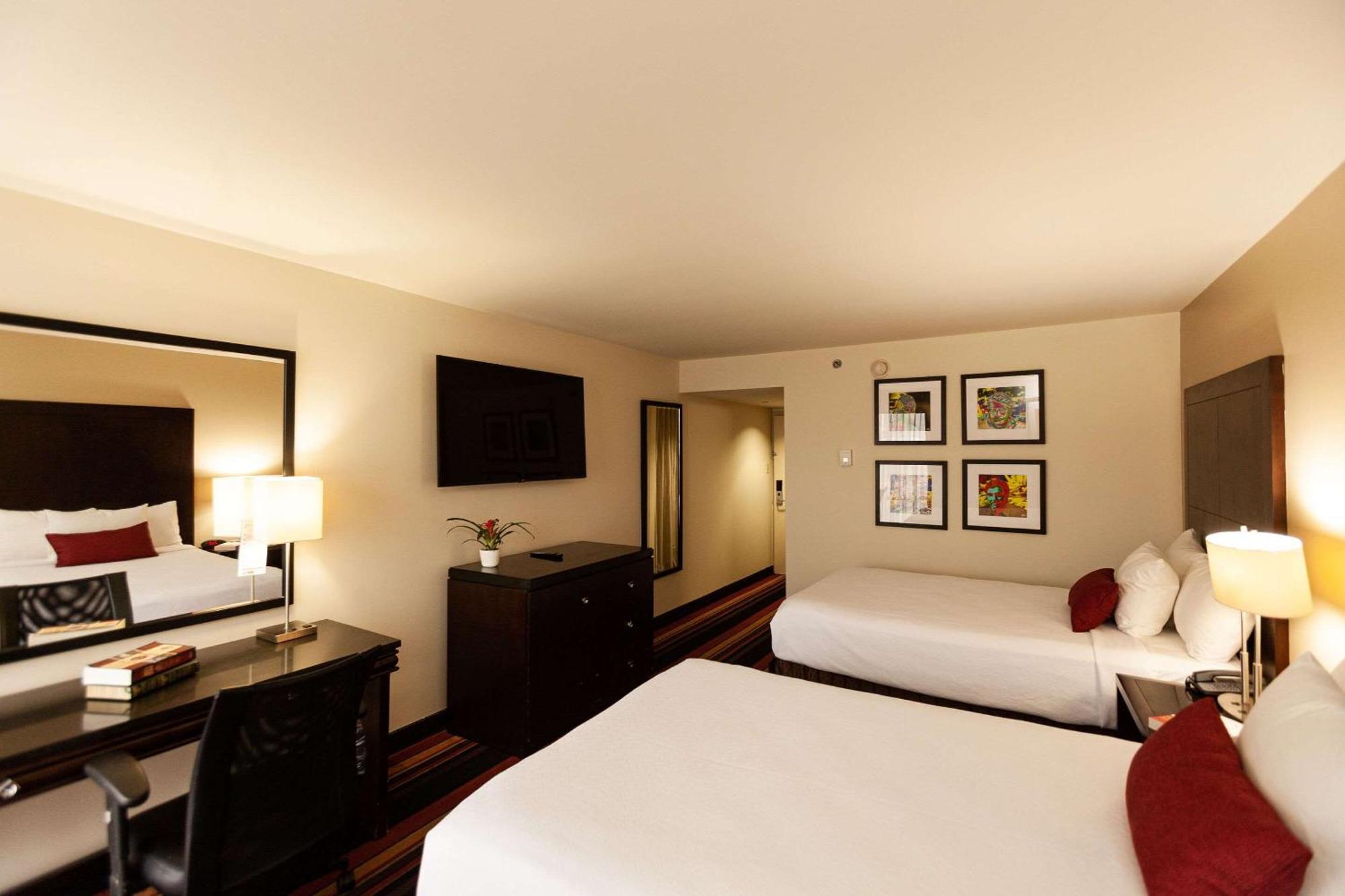Clarion Hotel New Orleans - Airport & Conference Center Kenner Buitenkant foto